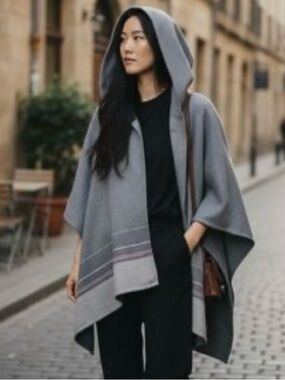 Aritzia TNA Wool Blend Hooded Poncho Grey M/L